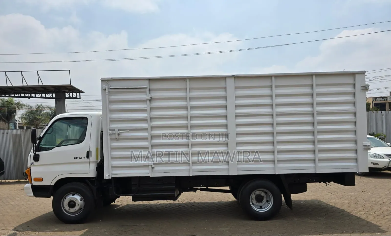 Hyundai Hd 2014 White