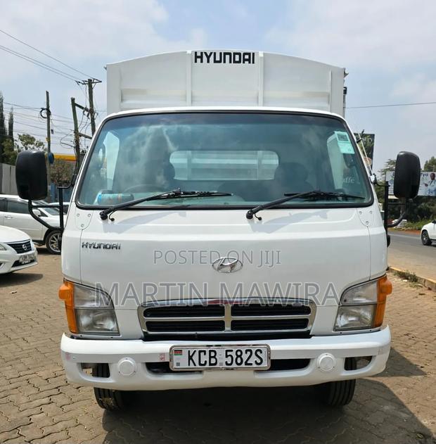 Hyundai Hd 2014 White - thumbnail 6