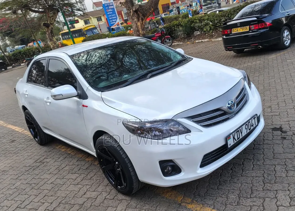 Toyota Corolla 2013 White