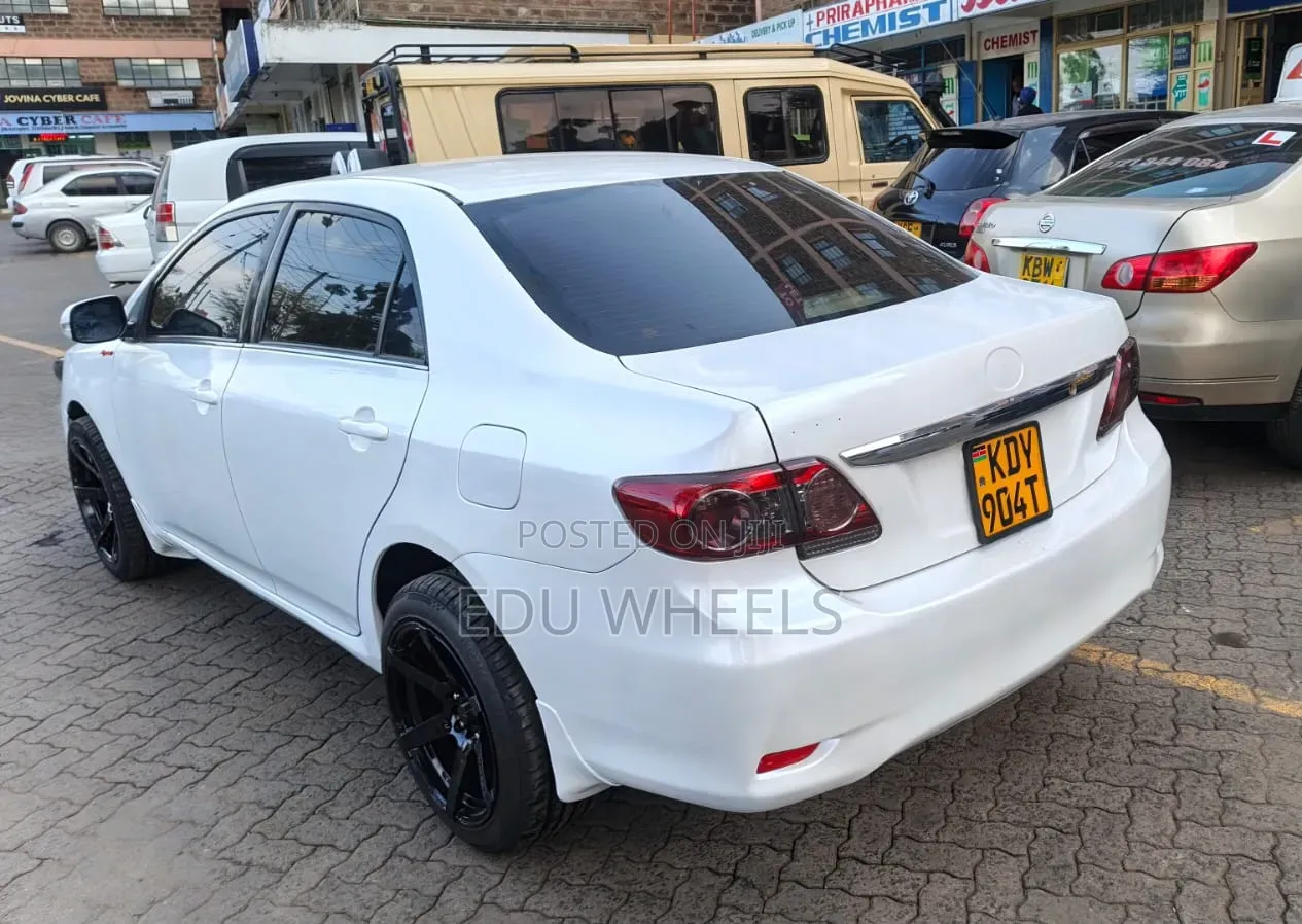 Toyota Corolla 2013 White
