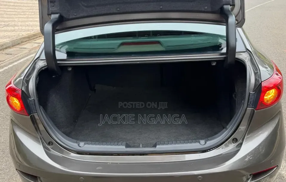 Mazda Demio 2018 Gray
