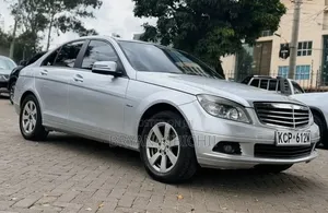 Mercedes-Benz C180 2011 Silver