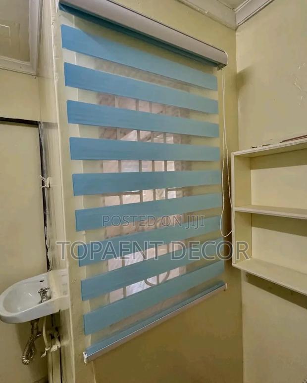 Professional Well Done Horizontal Blinds - main view