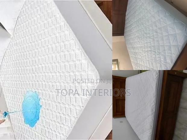 Premium Mattress Protectors With a Waterproof Layer - thumbnail 2