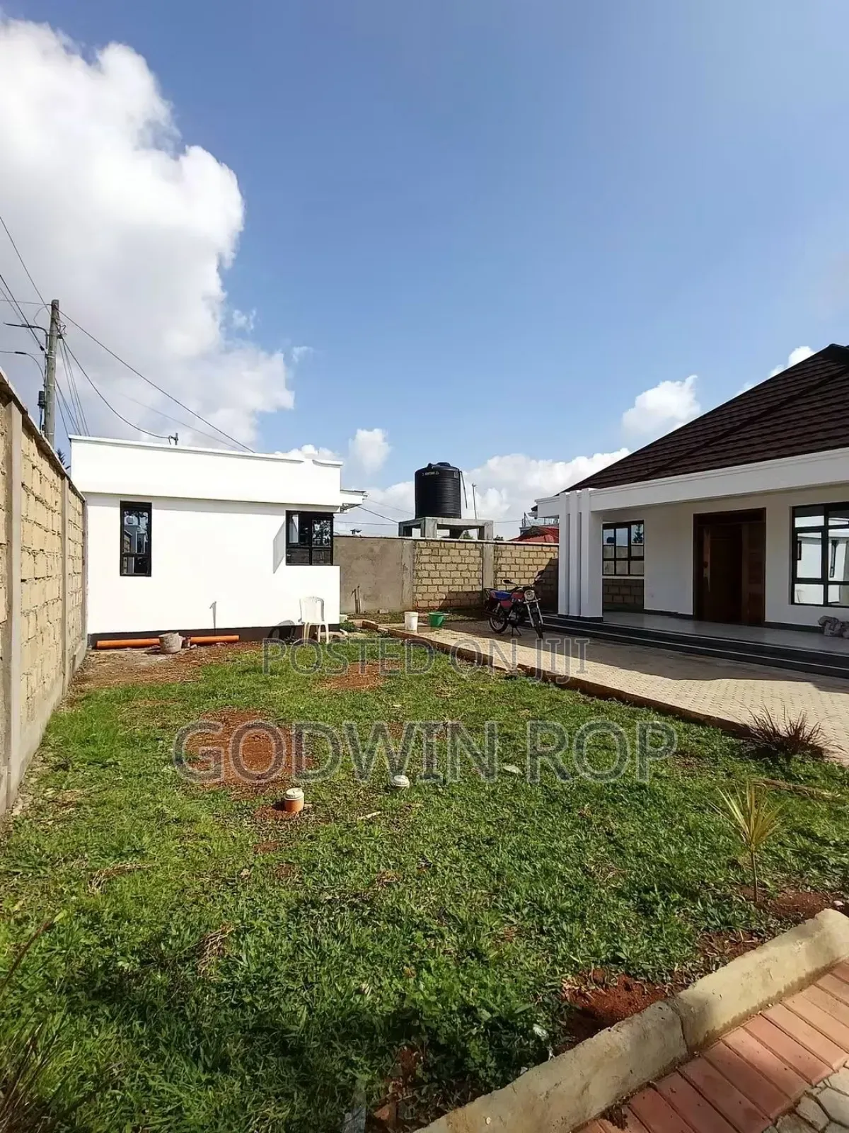 3bdrm House in Blossom, Ngeria for sale
