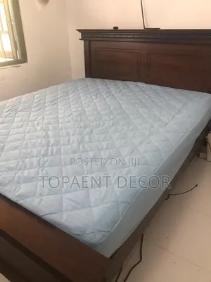 Comfy and Soft Feel Waterproof Mattress Protector