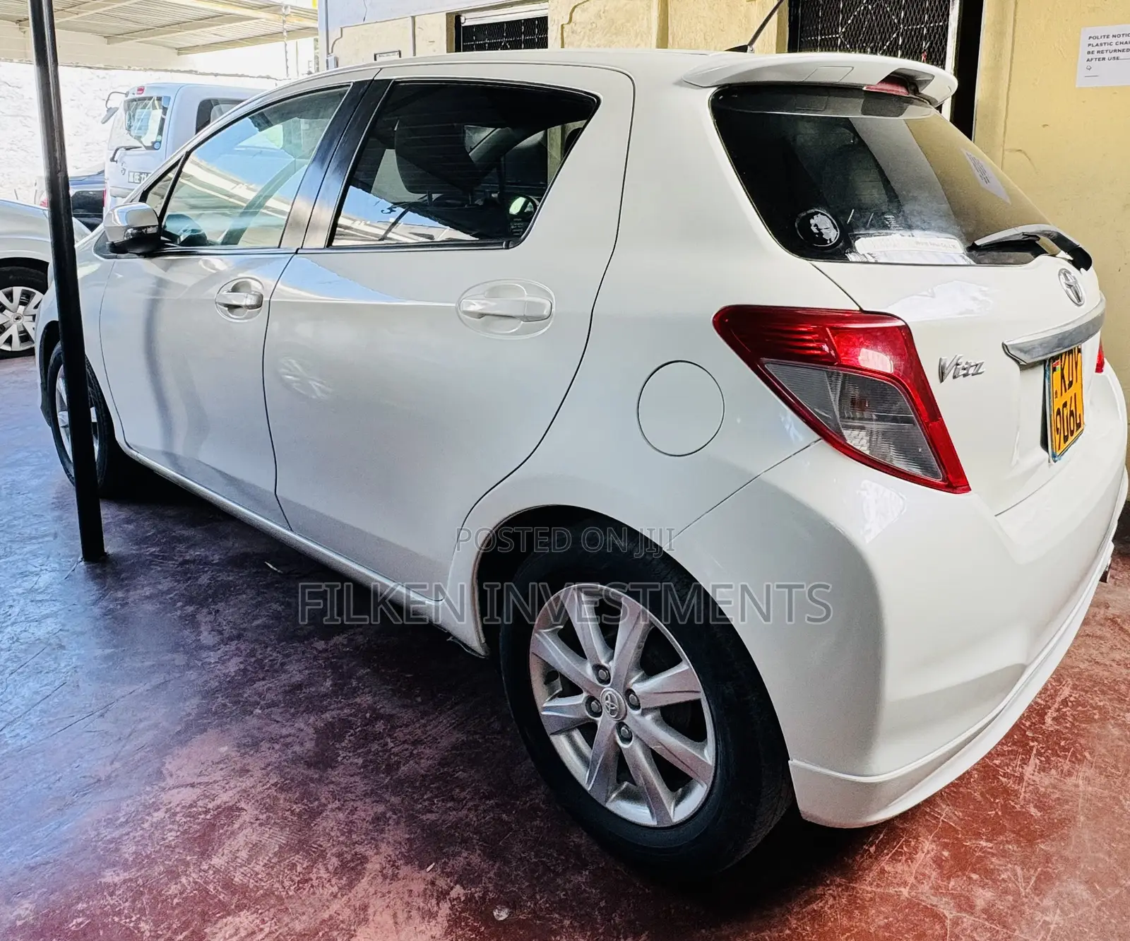Toyota Vitz 1.3 FWD 5dr 2018 White