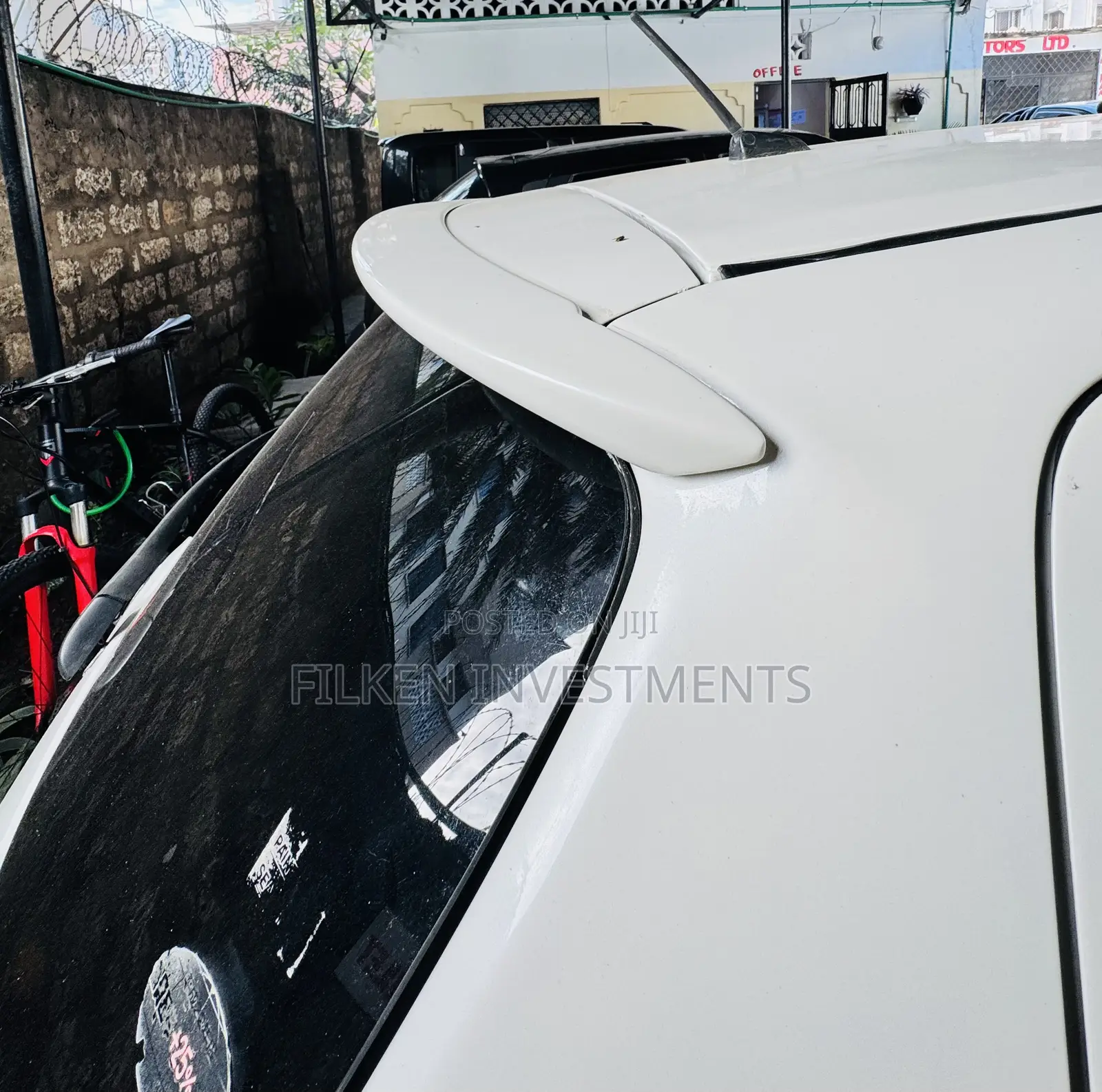 Toyota Vitz 1.3 FWD 5dr 2018 White