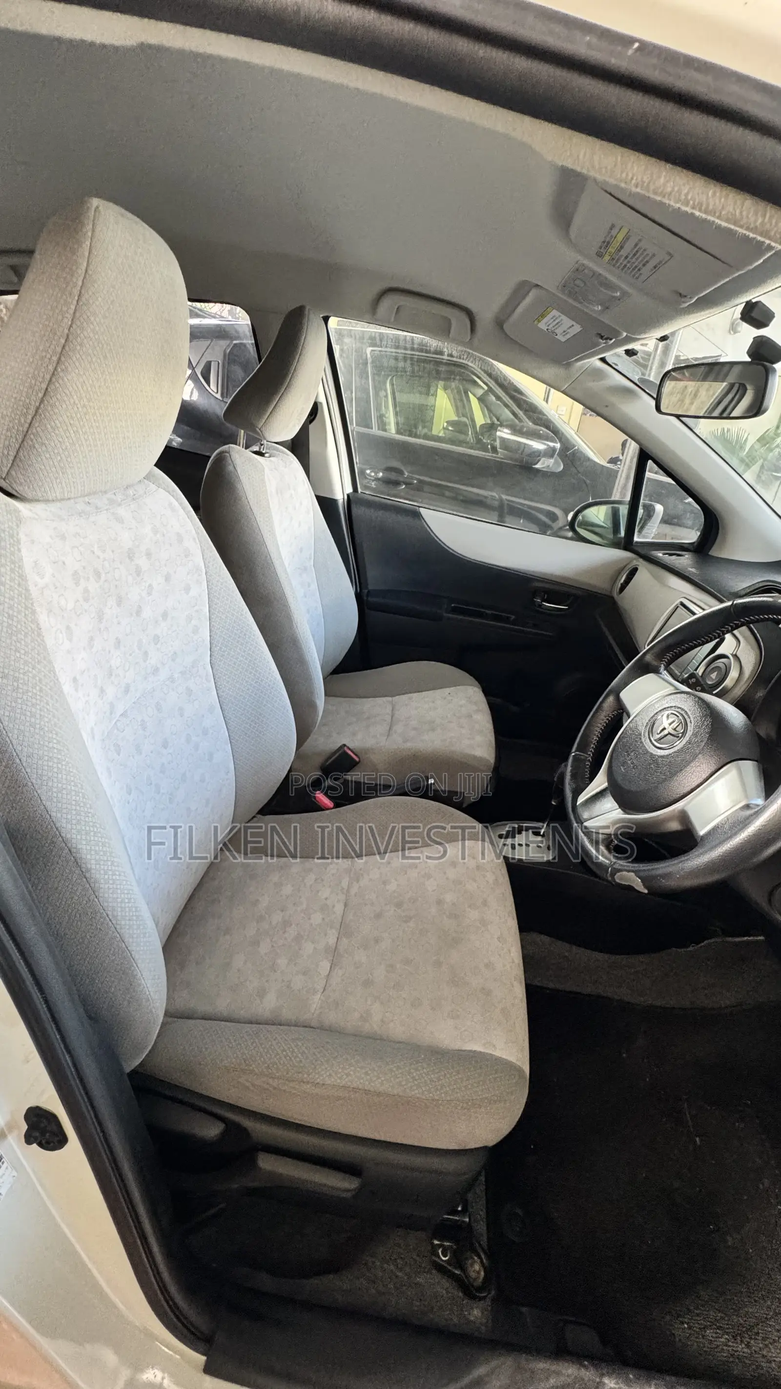 Toyota Vitz 1.3 FWD 5dr 2018 White