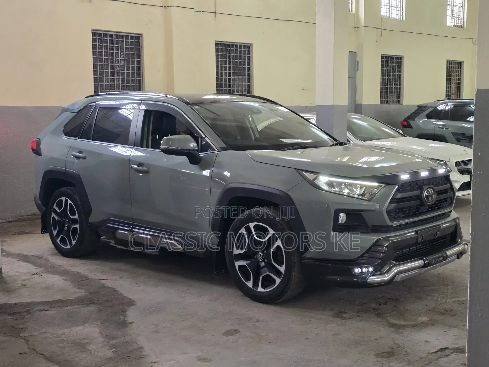 Toyota RAV4 2021 Green