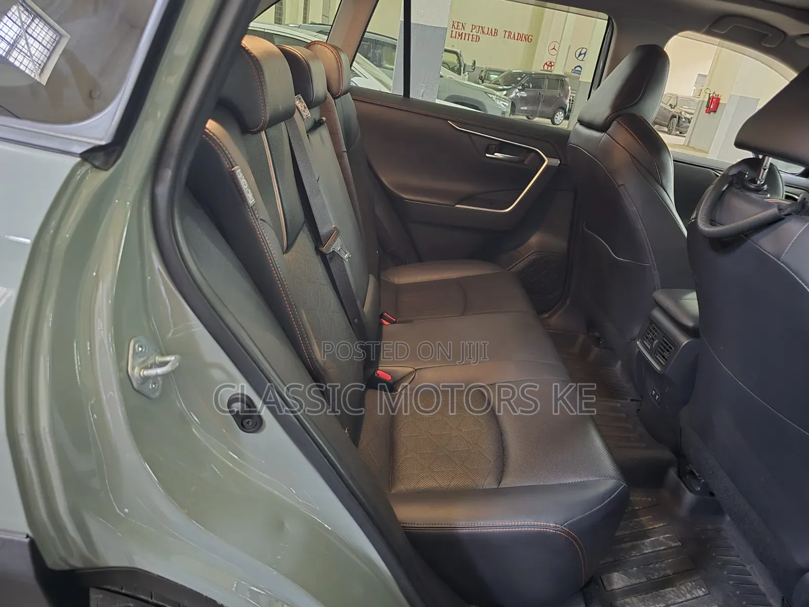 Toyota RAV4 2021 Green