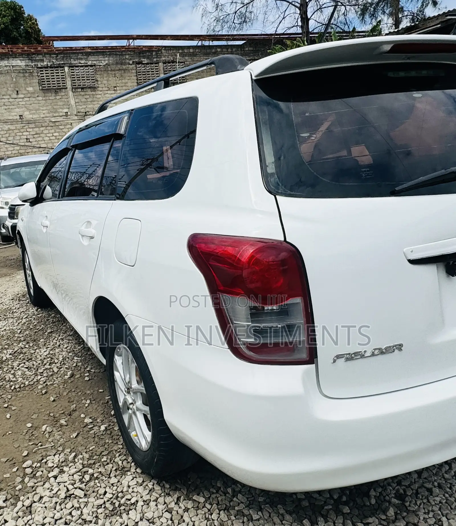 Toyota Corolla Fielder 1.5 Petrol FWD 2012 White