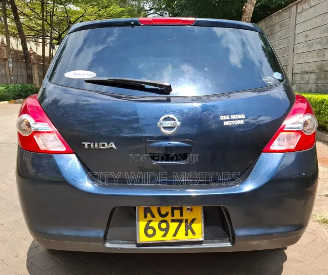 Nissan Tiida 2009 Black