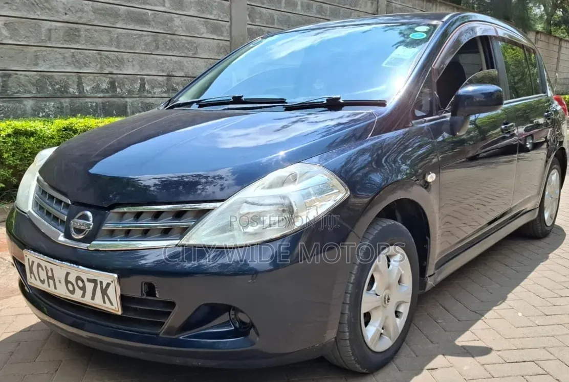 Nissan Tiida 2009 Black