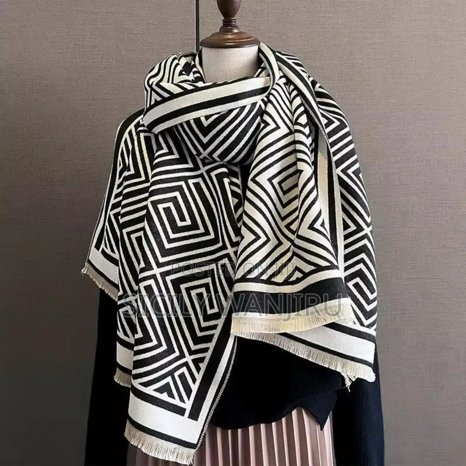 Double-Sided Cashmere Scarfs