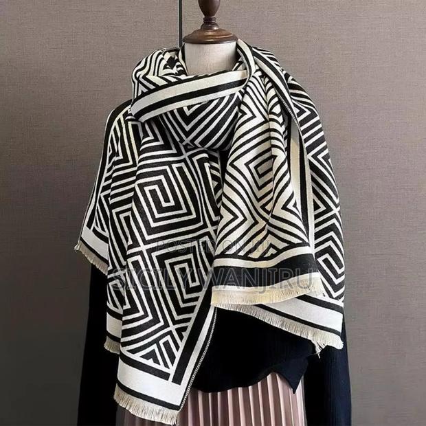 Double-Sided Cashmere Scarfs - thumbnail 6