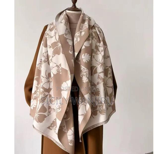Double-Sided Cashmere Scarfs - thumbnail 9