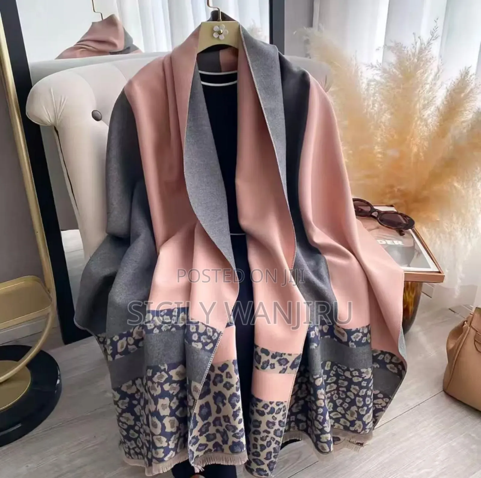 Double-Sided Cashmere Scarfs