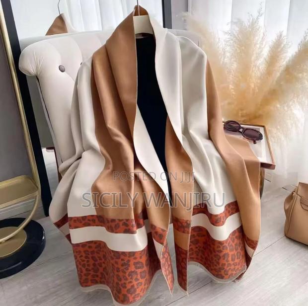 Double-Sided Cashmere Scarfs - thumbnail 11