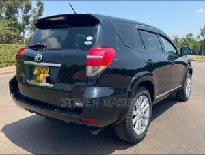 Toyota Vanguard 2012 Black