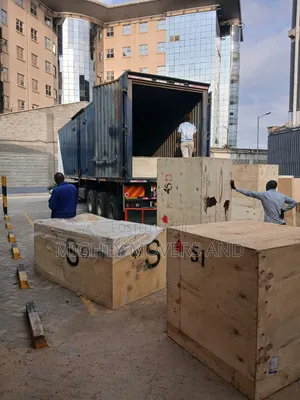 Fast Secure Reliable Logistic Solutions> Truck Accessible