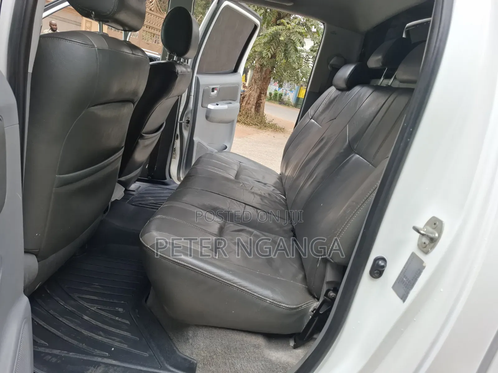 Toyota Hilux 2012 White