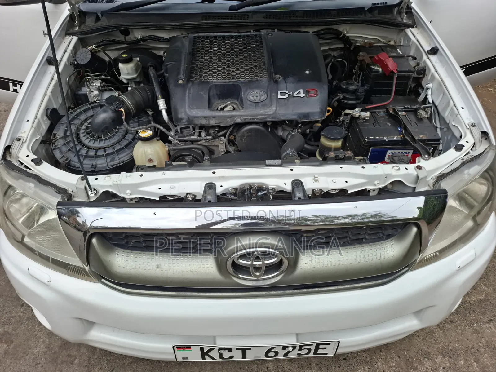 Toyota Hilux 2012 White