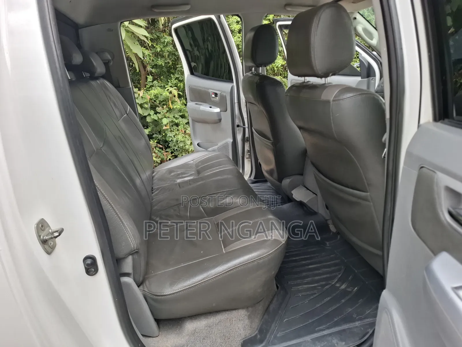 Toyota Hilux 2012 White