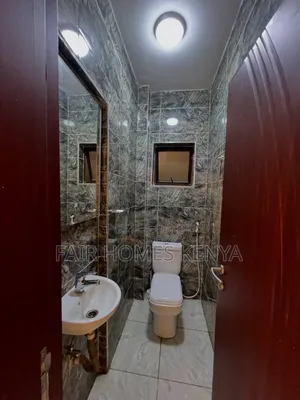 5bdrm Townhouse / Terrace in Gitanga Road, Valley Arcade for rent