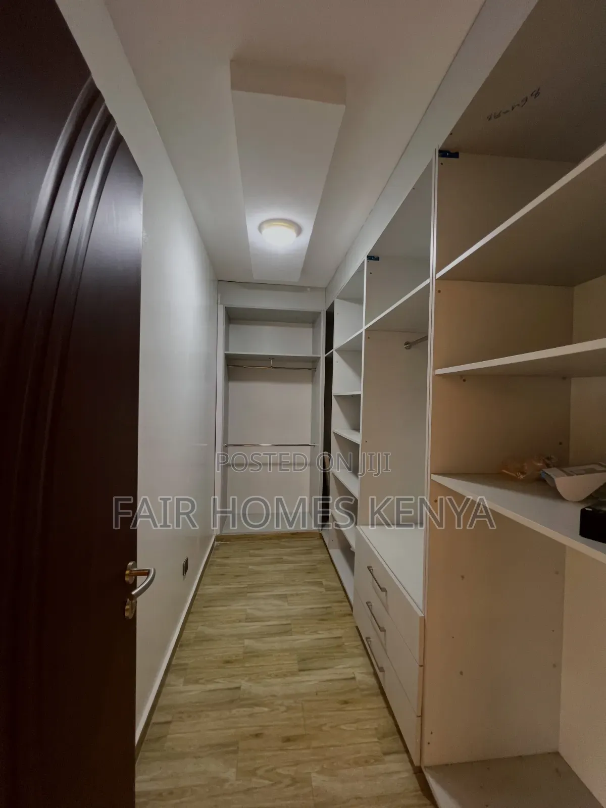 5bdrm Townhouse / Terrace in Gitanga Road, Valley Arcade for rent