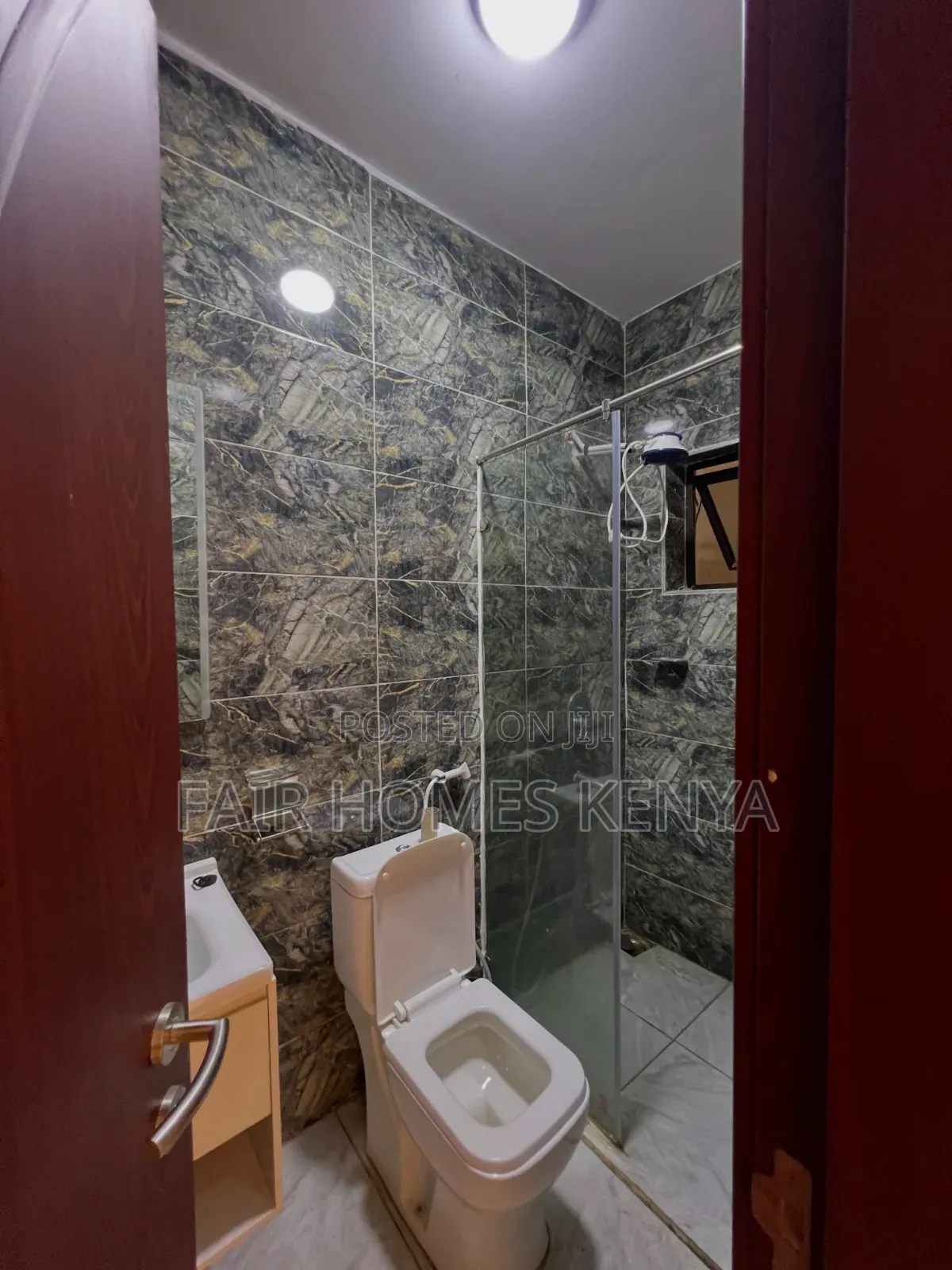 5bdrm Townhouse / Terrace in Gitanga Road, Valley Arcade for rent