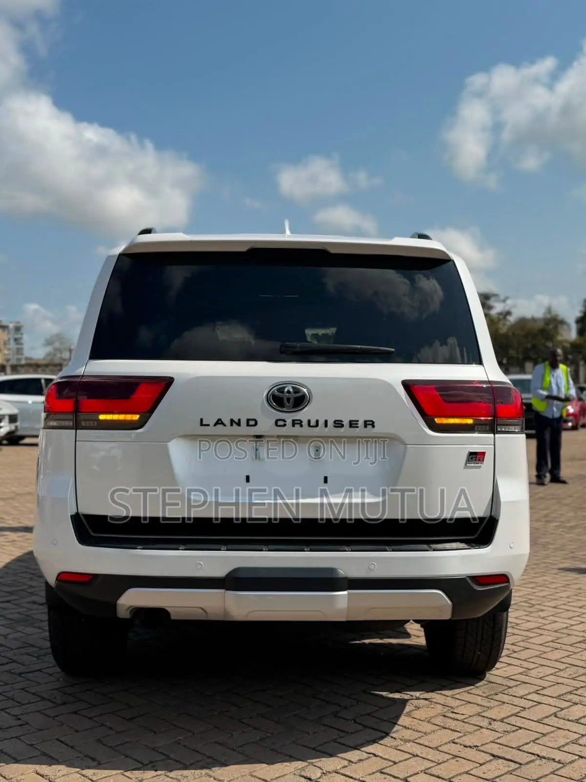Toyota Land Cruiser LC300 2022 White