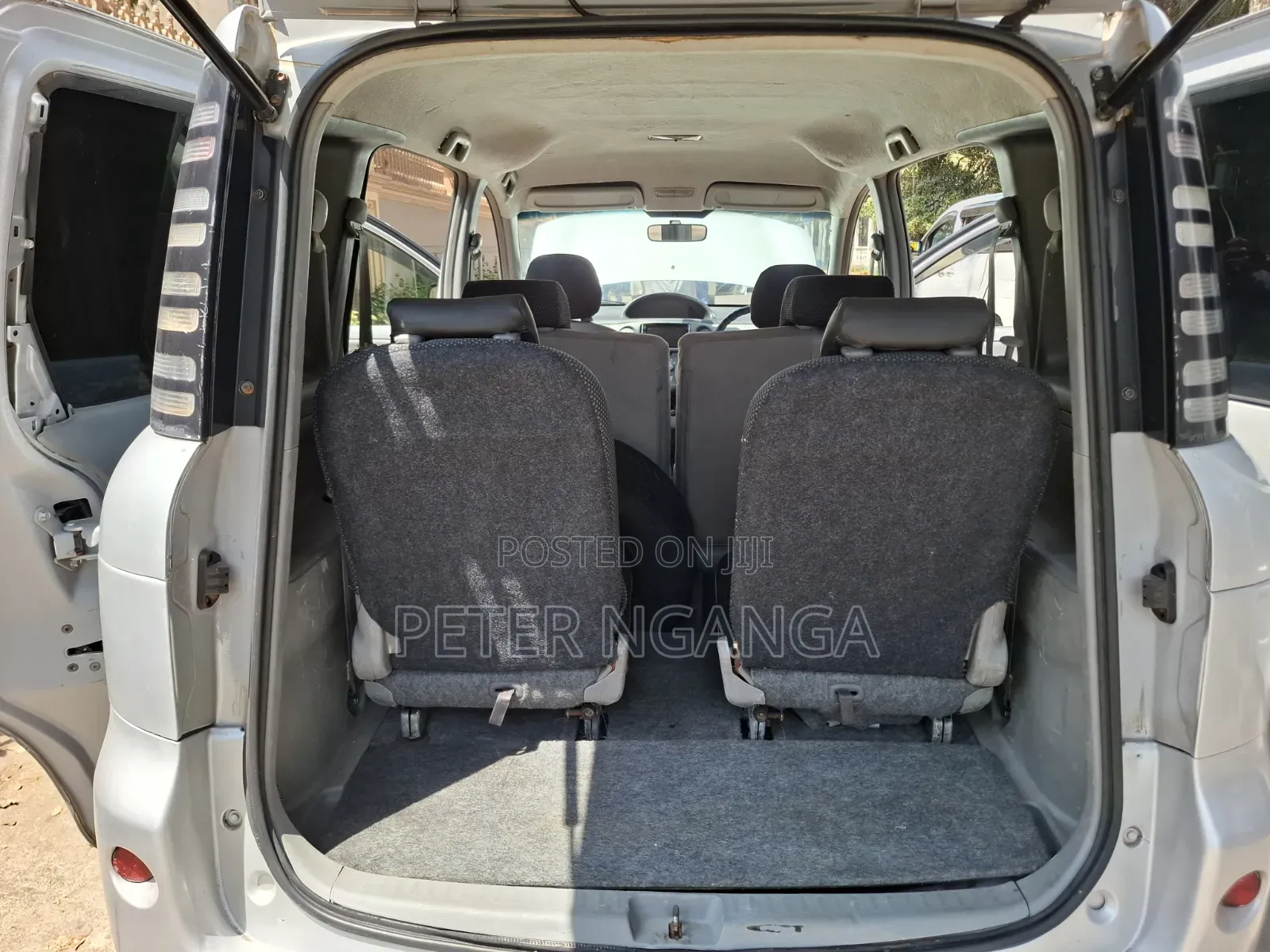 Toyota Sienta 2006 Silver