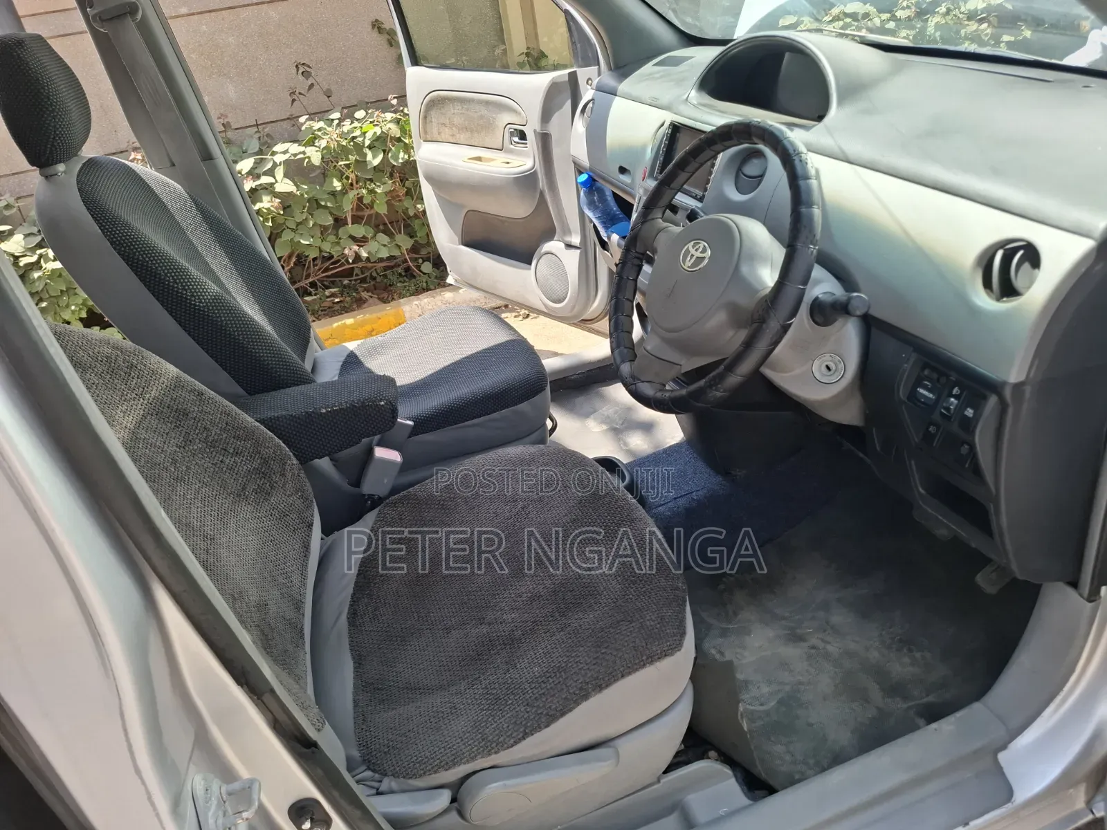 Toyota Sienta 2006 Silver