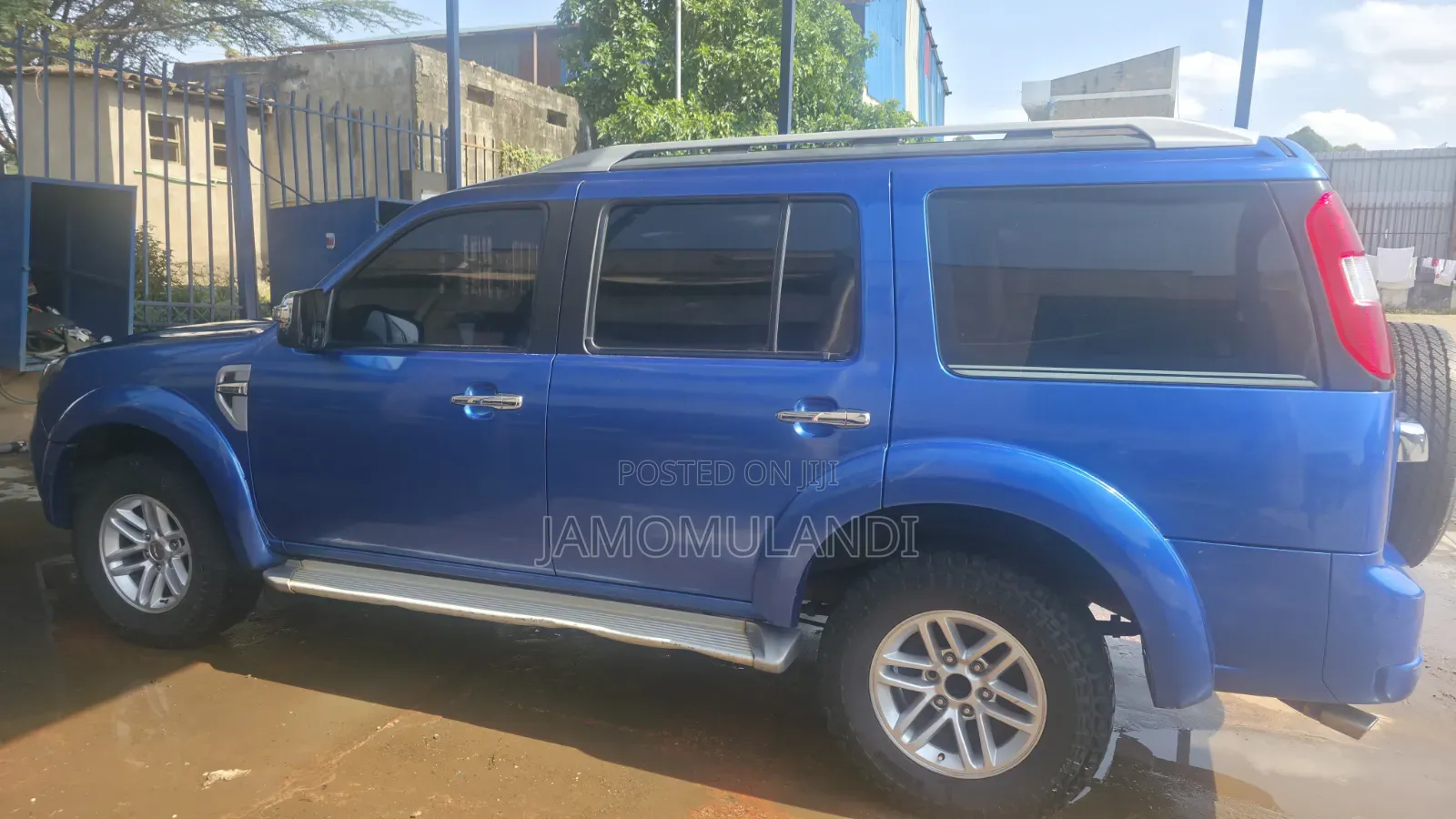 Ford Everest 2009 Blue