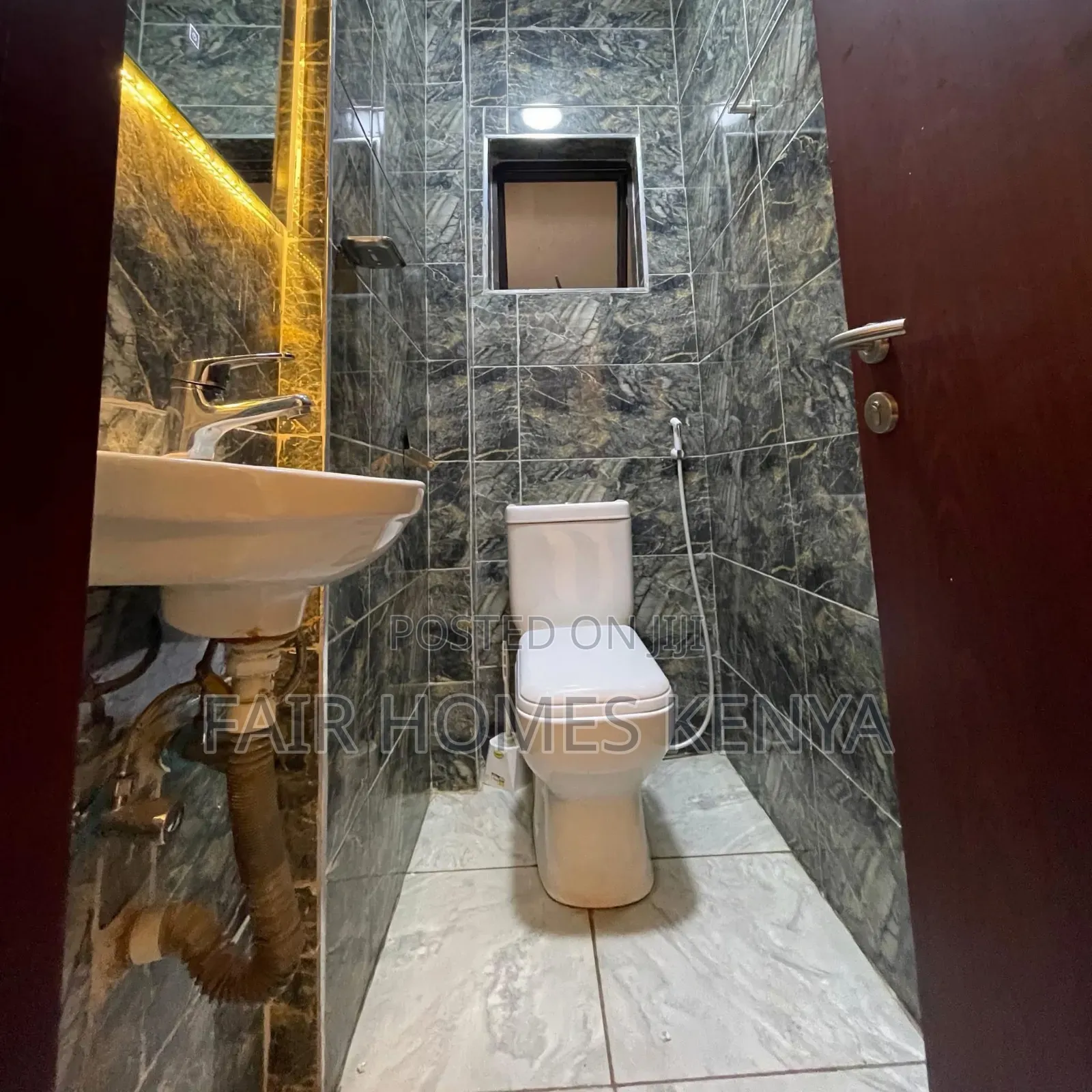 5bdrm Townhouse / Terrace in Gitanga Road, Maziwa for rent