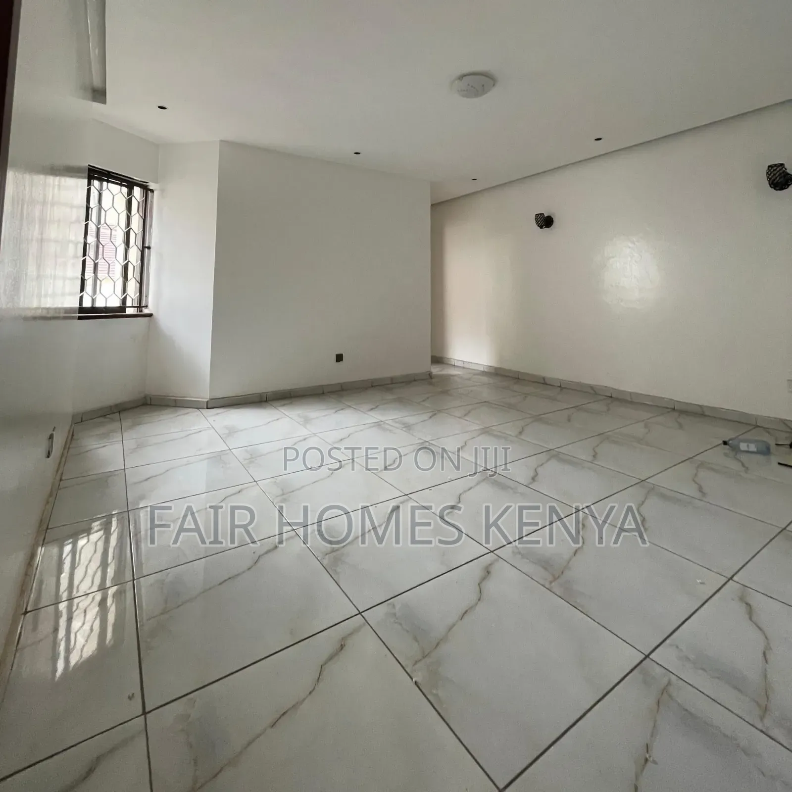 5bdrm Townhouse / Terrace in Gitanga Road, Maziwa for rent