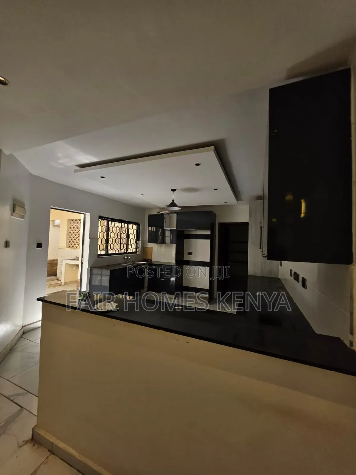 5bdrm Townhouse / Terrace in Gitanga Road, Maziwa for rent