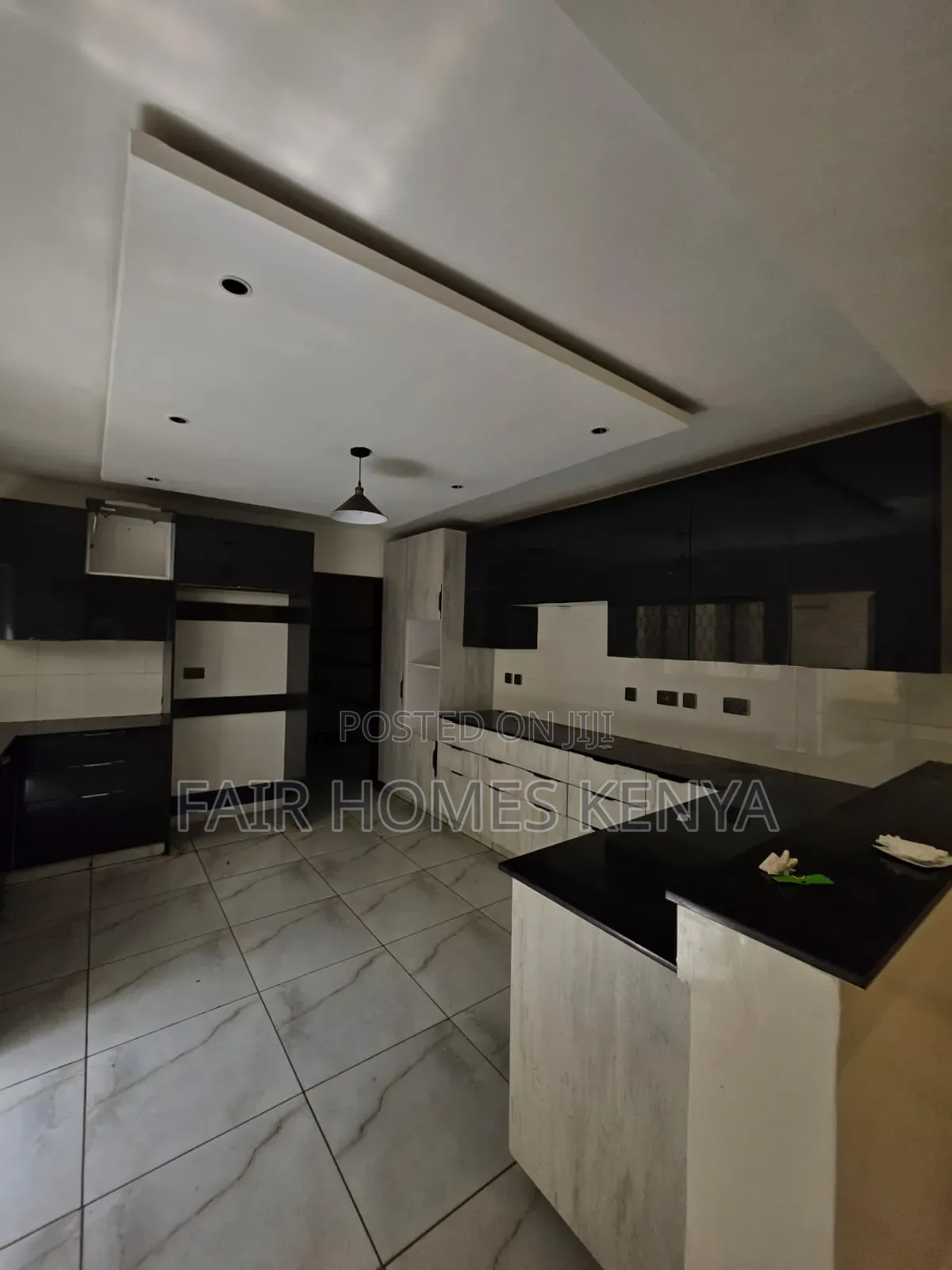 5bdrm Townhouse / Terrace in Gitanga Road, Maziwa for rent
