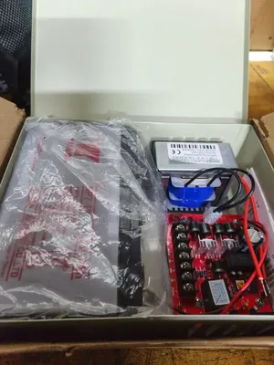 Power Supply With Battery