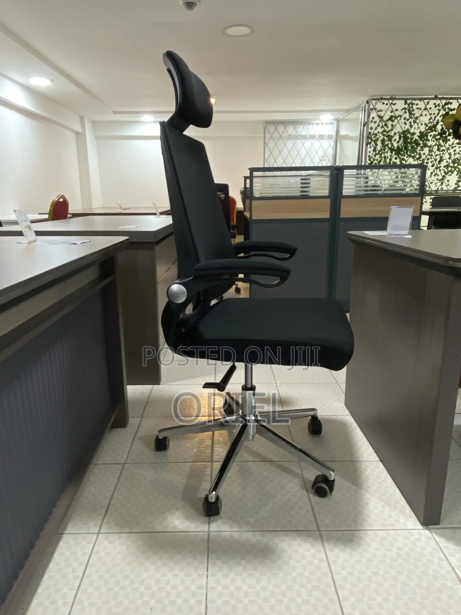 Office Chair : Ergonomic Foldable Arms Office Chair