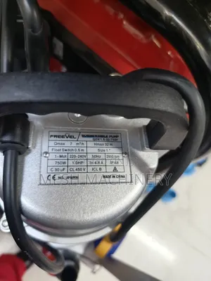 Freevel 1HP Submersible Water Pump ( QDX 1.5-32-0.75f)
