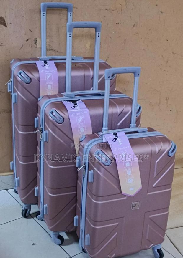 3 In1 Luxurious Suitcase Size 4 - thumbnail 2