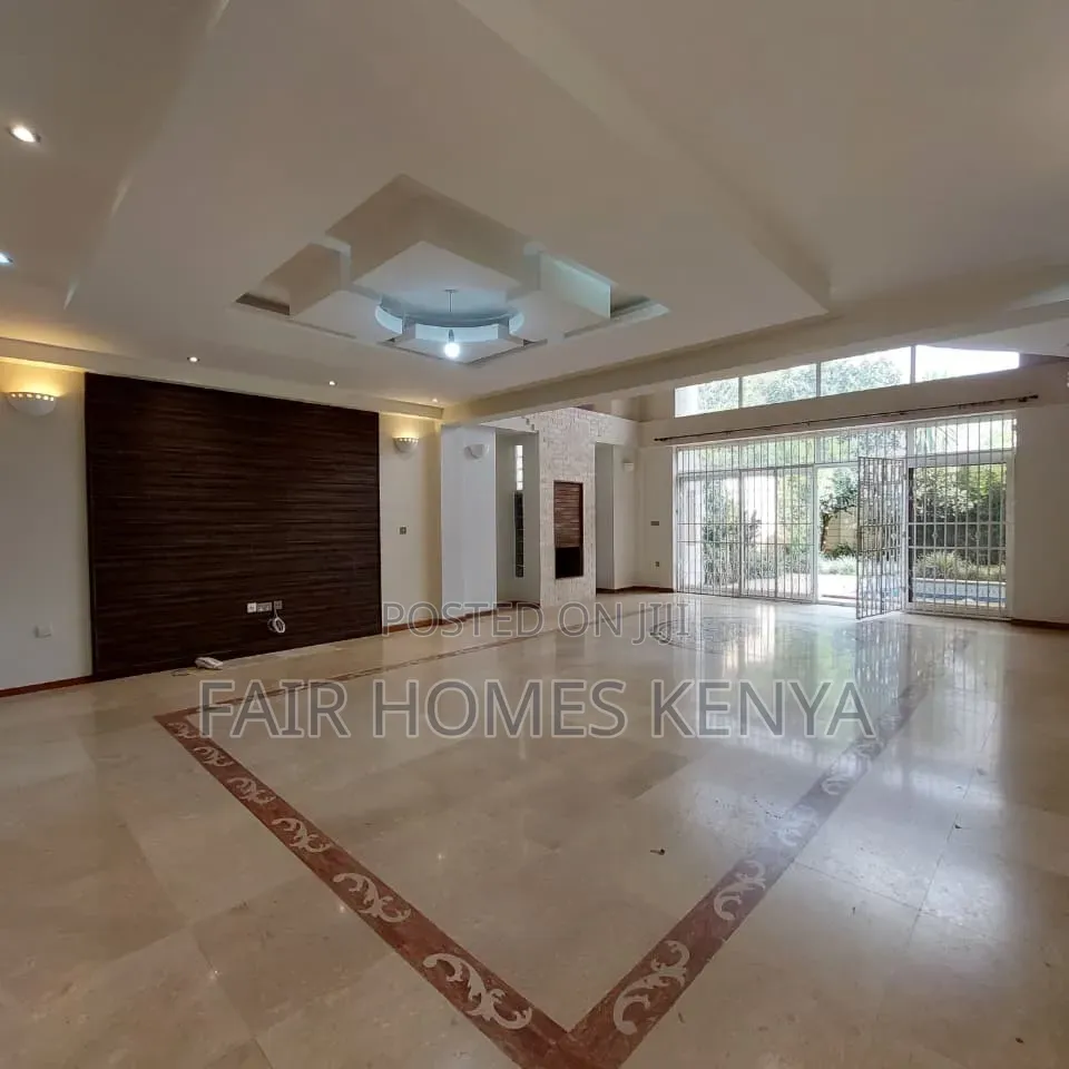 5bdrm Townhouse / Terrace in Convent Drive, Muthangari for rent