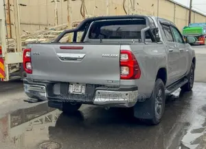 Toyota Hilux Revo Double Cab Deisel 2.4 AWD 2021 Silver