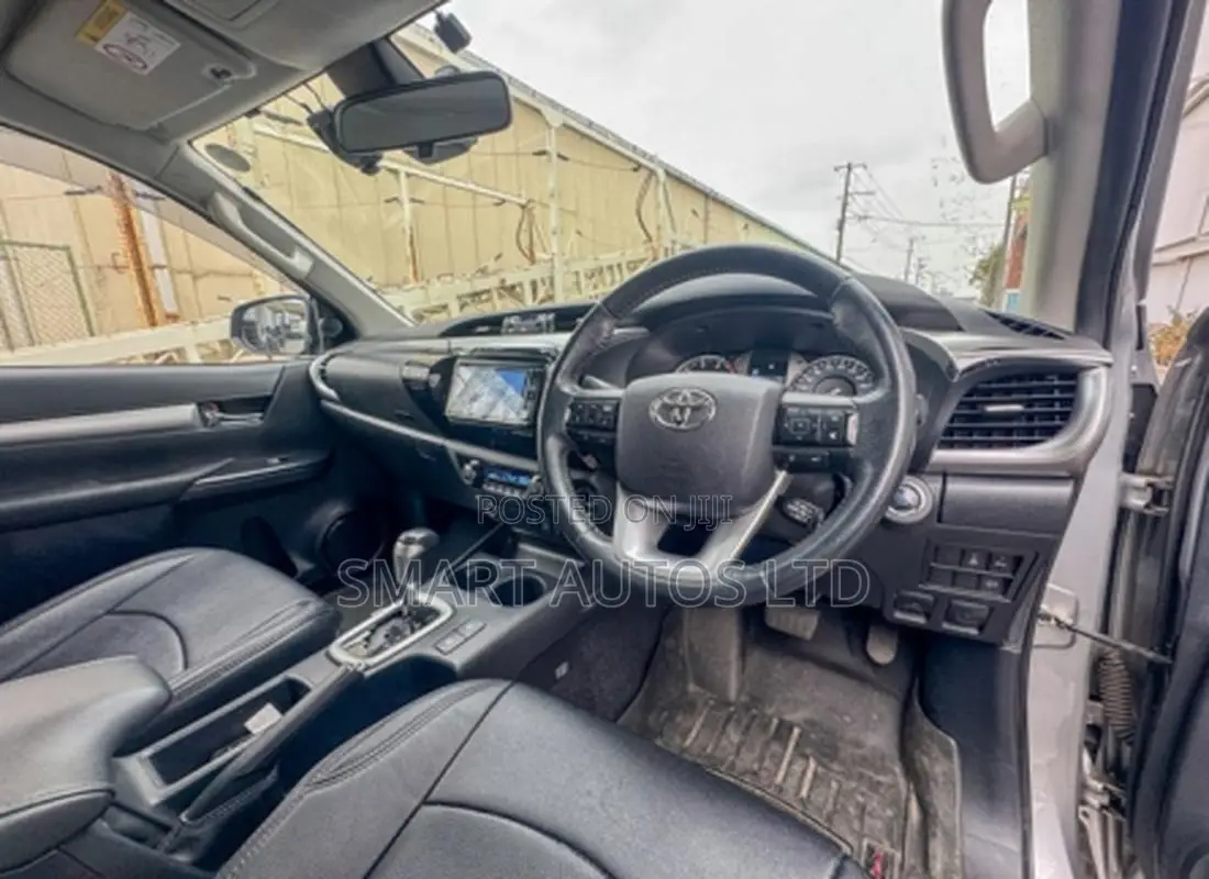 Toyota Hilux Revo Double Cab Deisel 2.4 AWD 2021 Silver