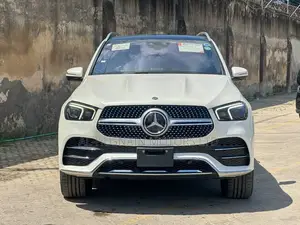 Mercedes-Benz GLE-Class GLE 400d 4MATIC 2019 Pearl