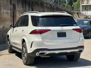 Mercedes-Benz GLE-Class GLE 400d 4MATIC 2019 Pearl