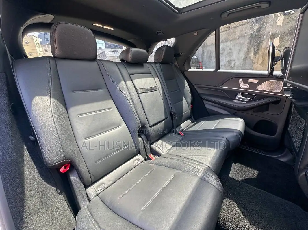 Mercedes-Benz GLE-Class GLE 400d 4MATIC 2019 Pearl