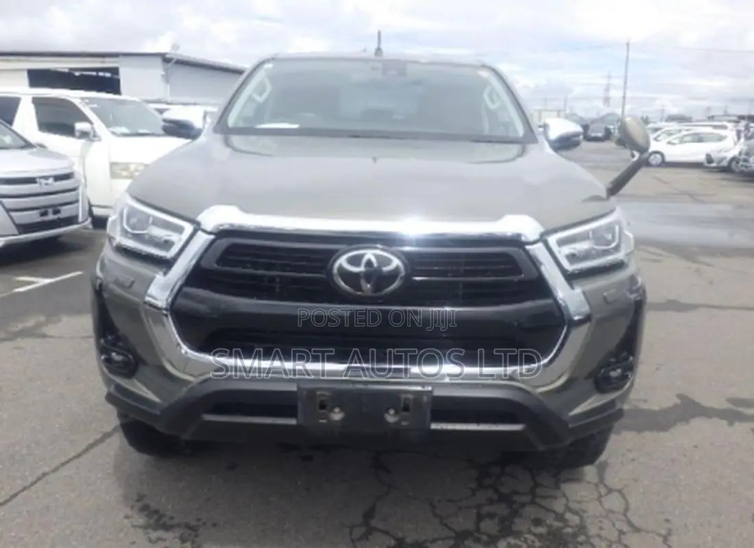 Toyota Hilux Revo Double Cab Deisel 2.4 AWD 2021 Brown
